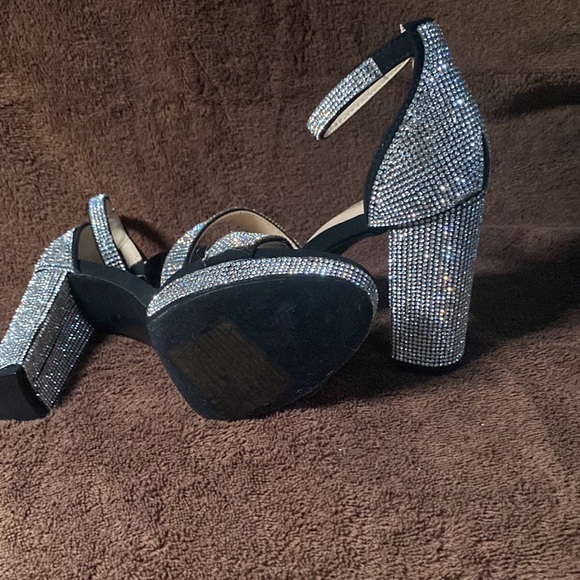 COPY - Shoes - Picture 4 of 7